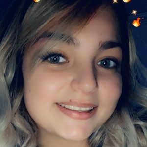 Meet your Posher, Claudia